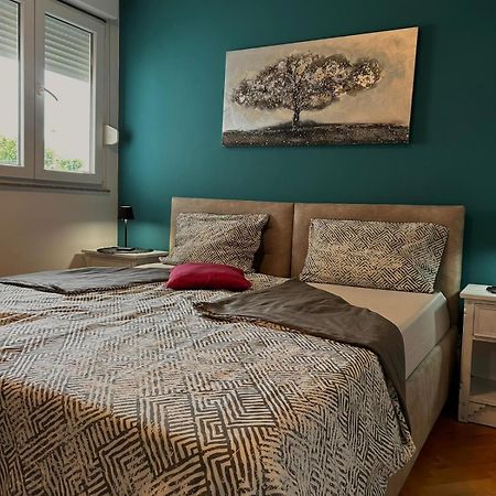 Apartman Monika Near The Beach สปลิท ภายนอก รูปภาพ