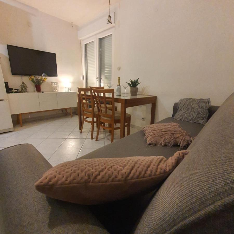Apartman Monika Near The Beach สปลิท ภายนอก รูปภาพ