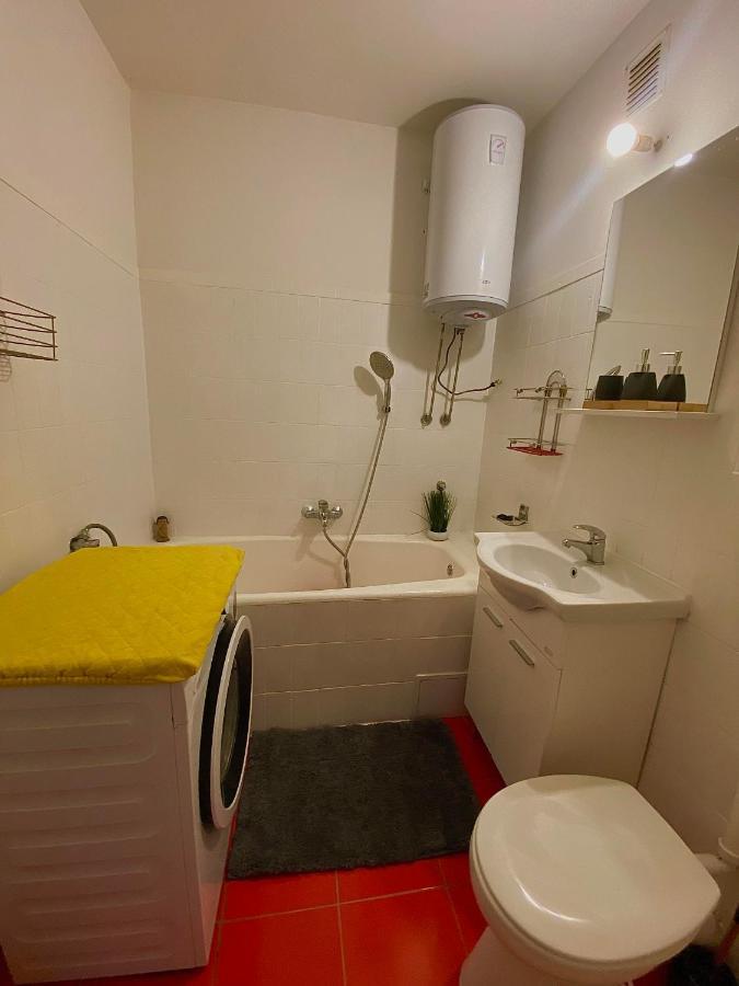 Apartman Monika Near The Beach สปลิท ภายนอก รูปภาพ